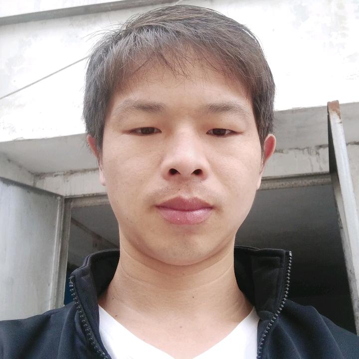 牧草喂猪人