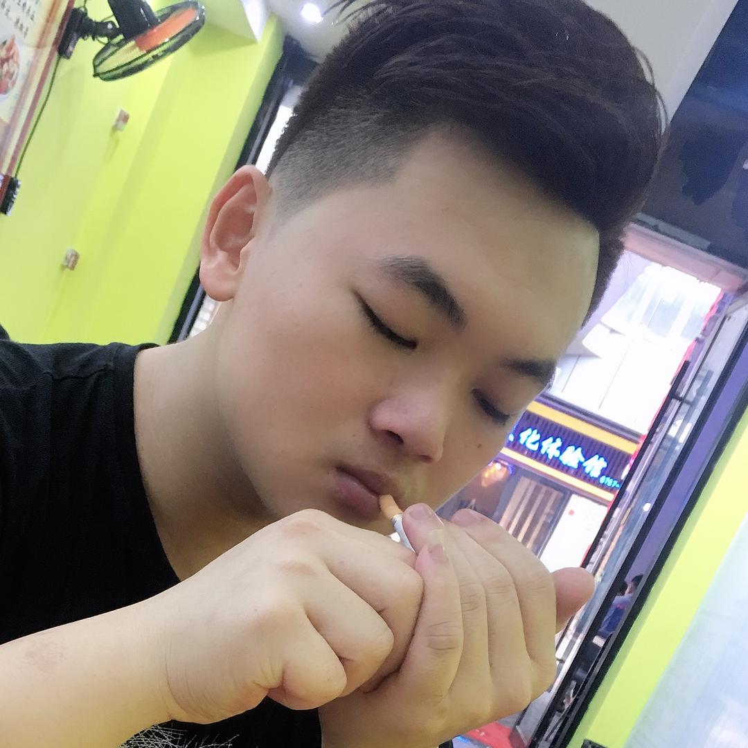 ▁倔强こ男孩う