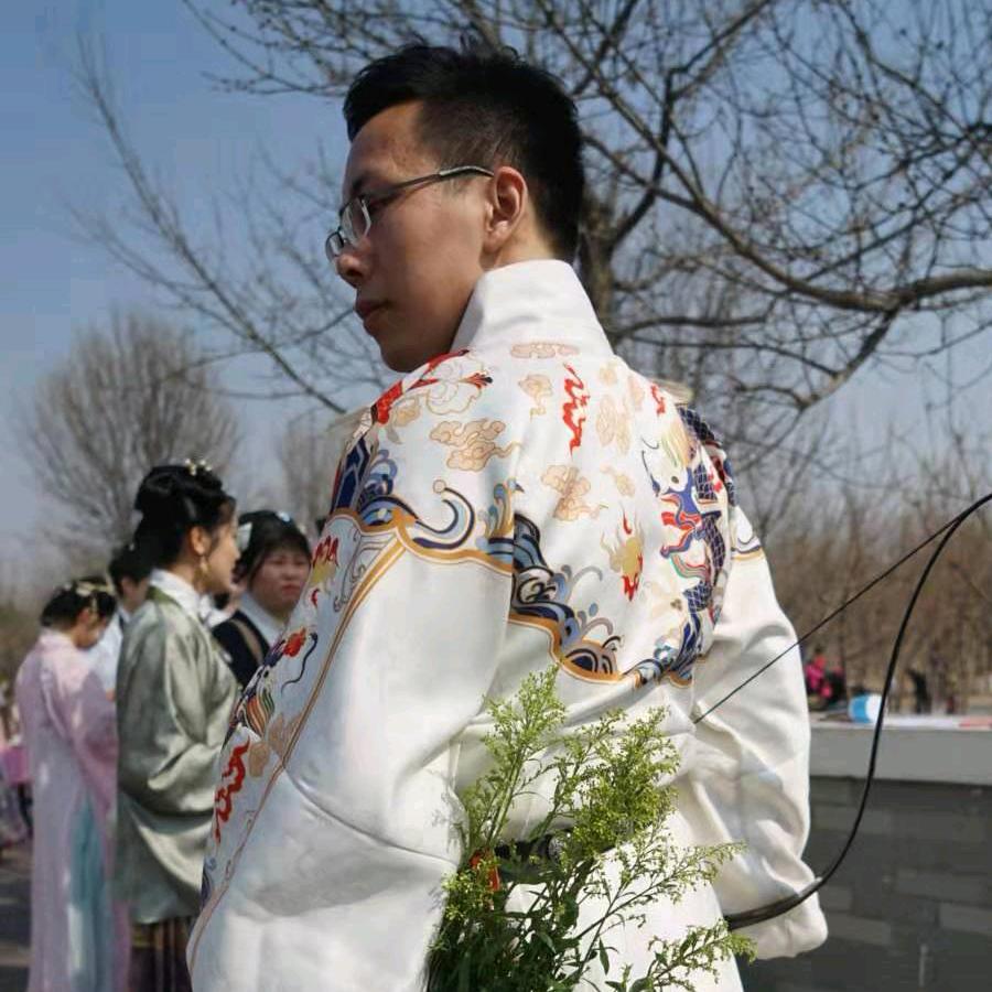 总想去射箭的阿曼