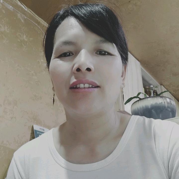 依立美洗衣（习悦府正大门公交车站旁）