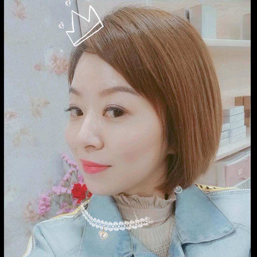 一抹口红💄👗👠💍👛