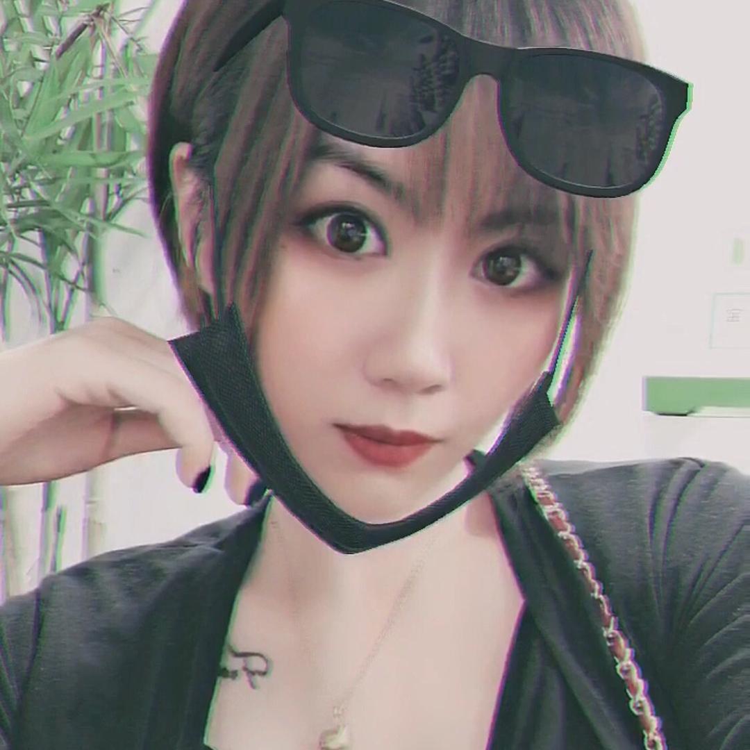 ♚.