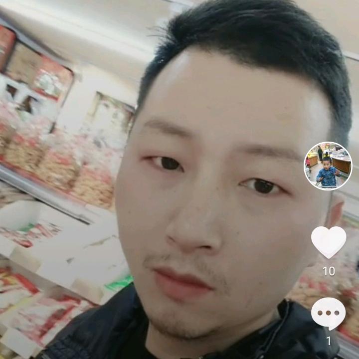 霍亮