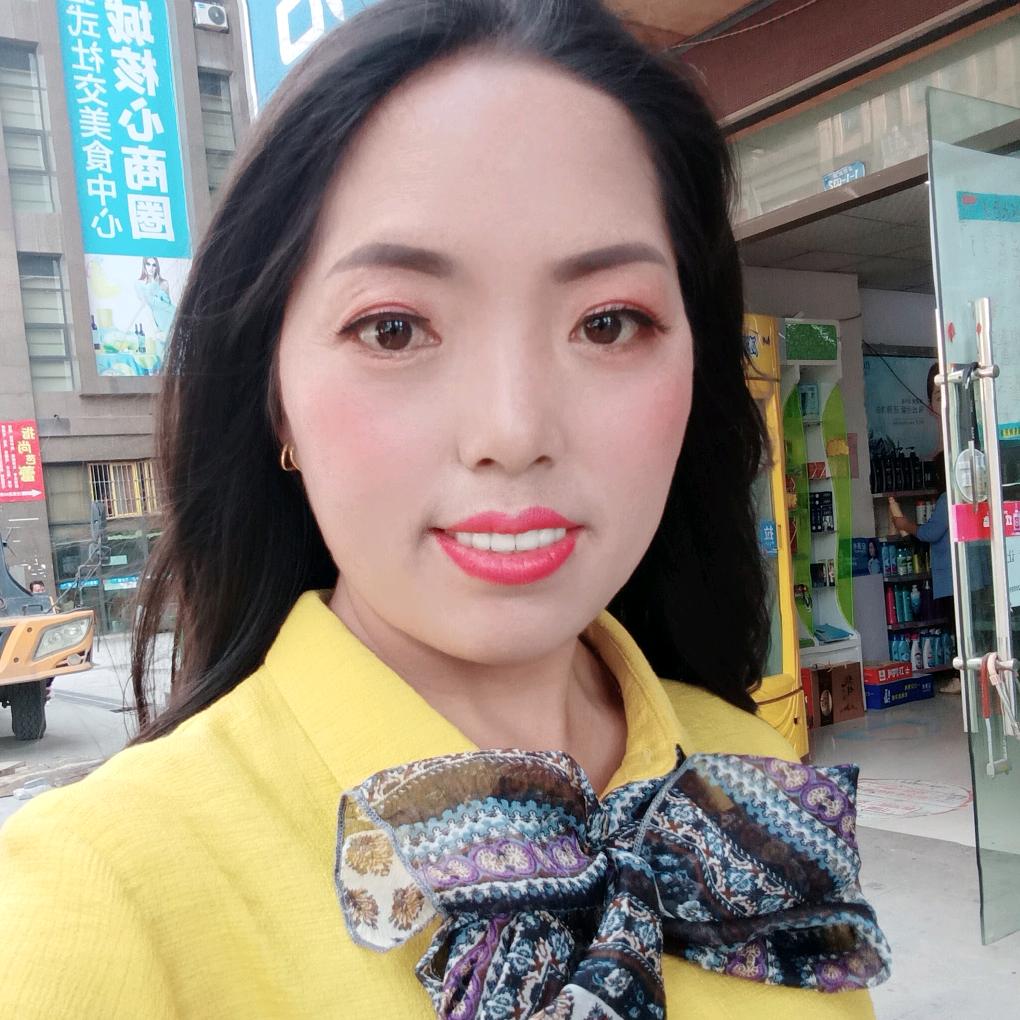 周小英