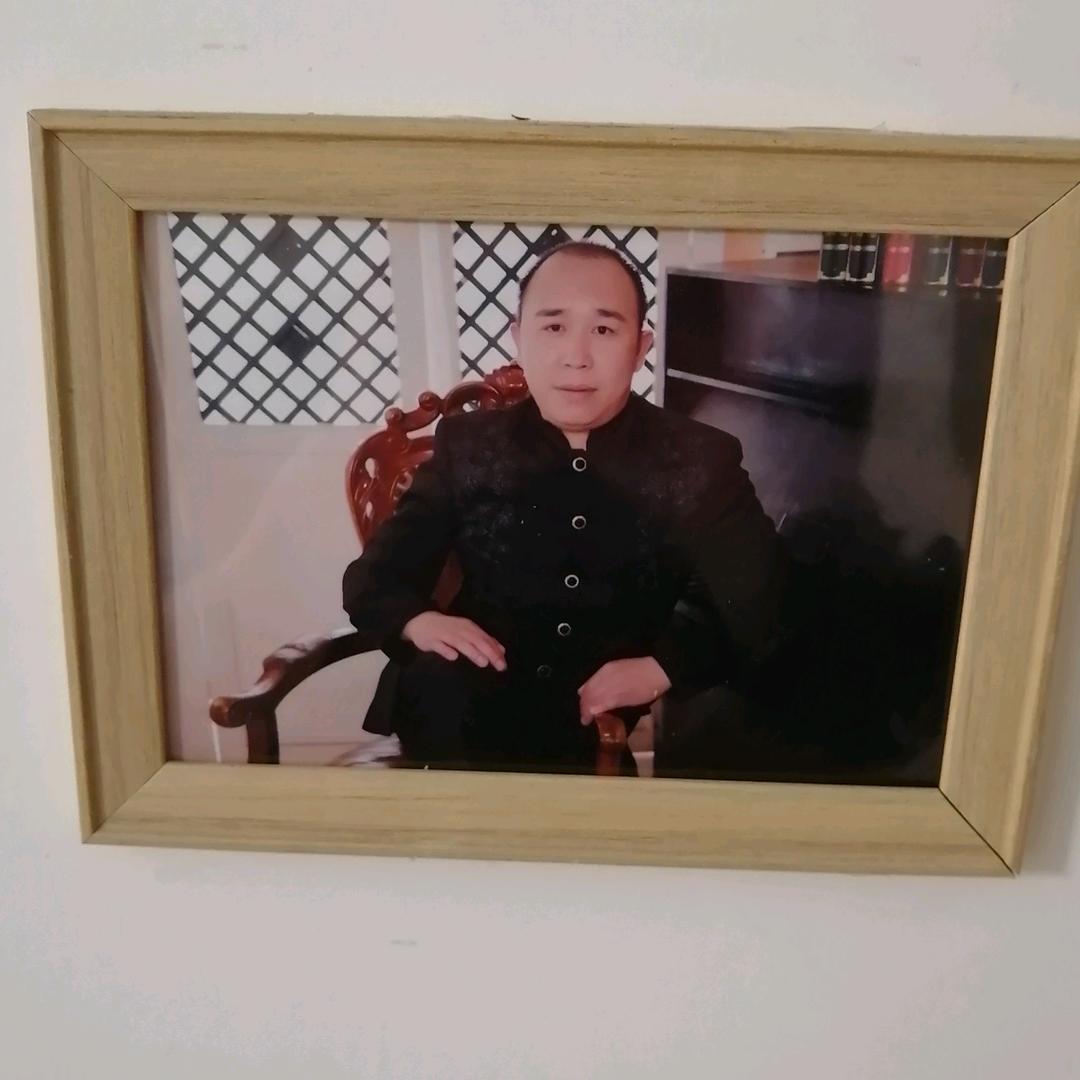 黄德武