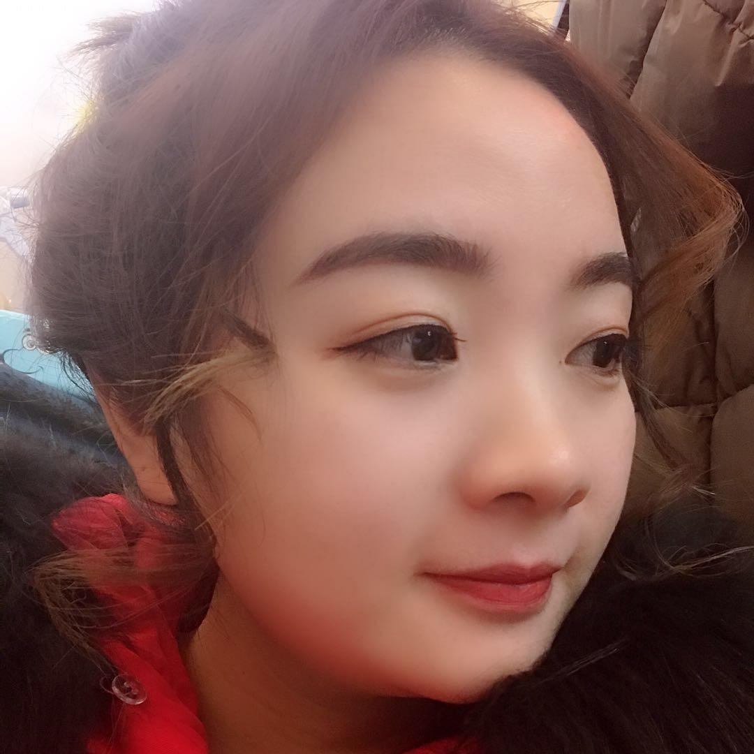 是容容吖