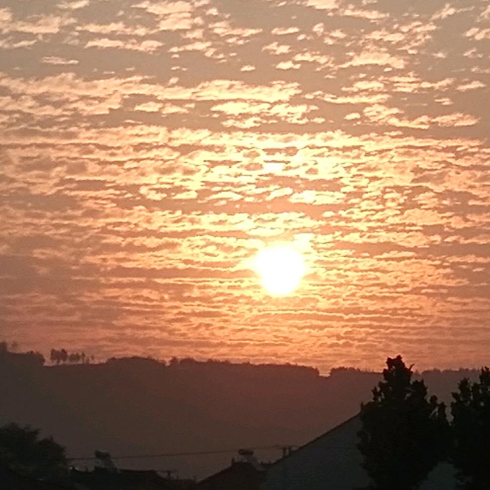 海拉百川……