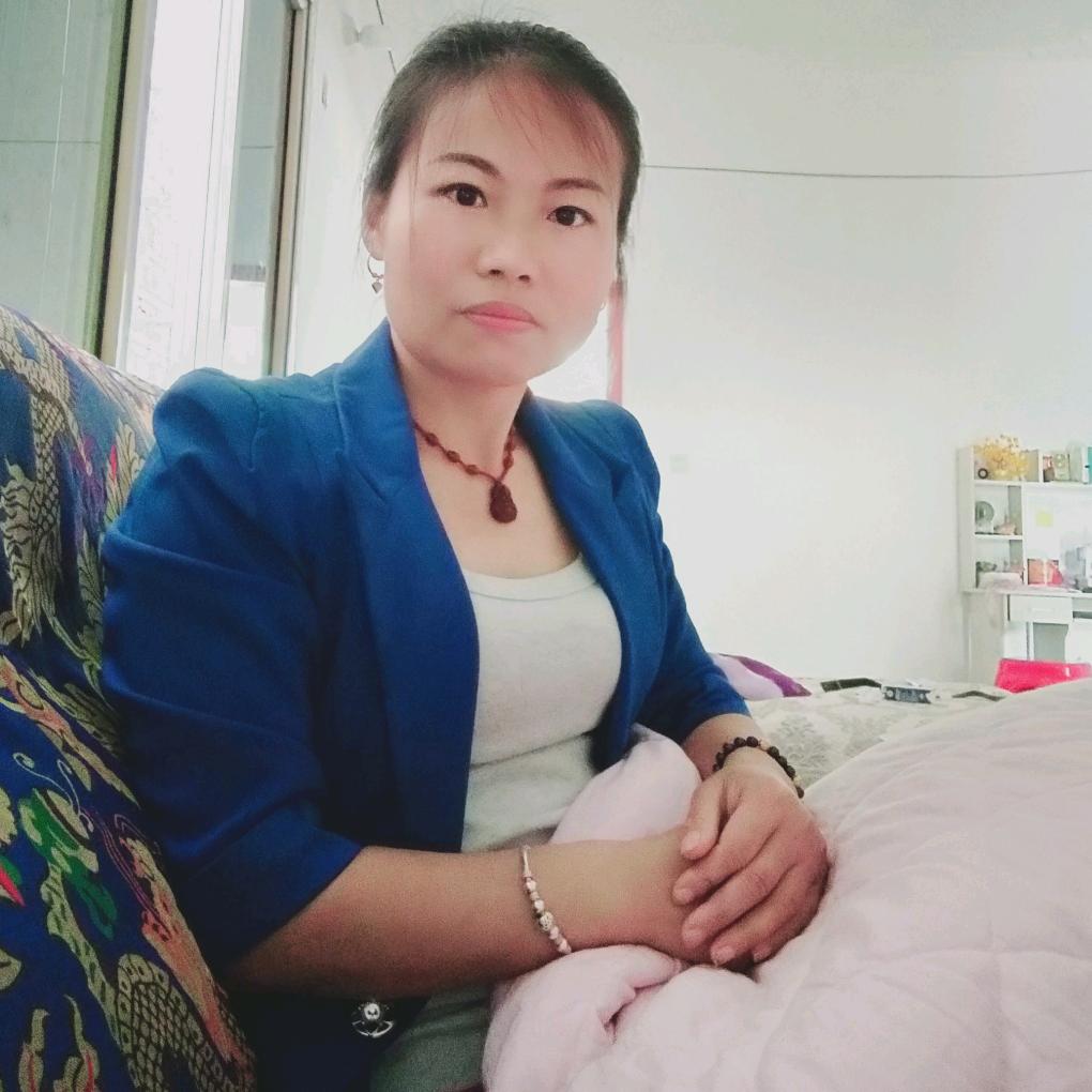 琼