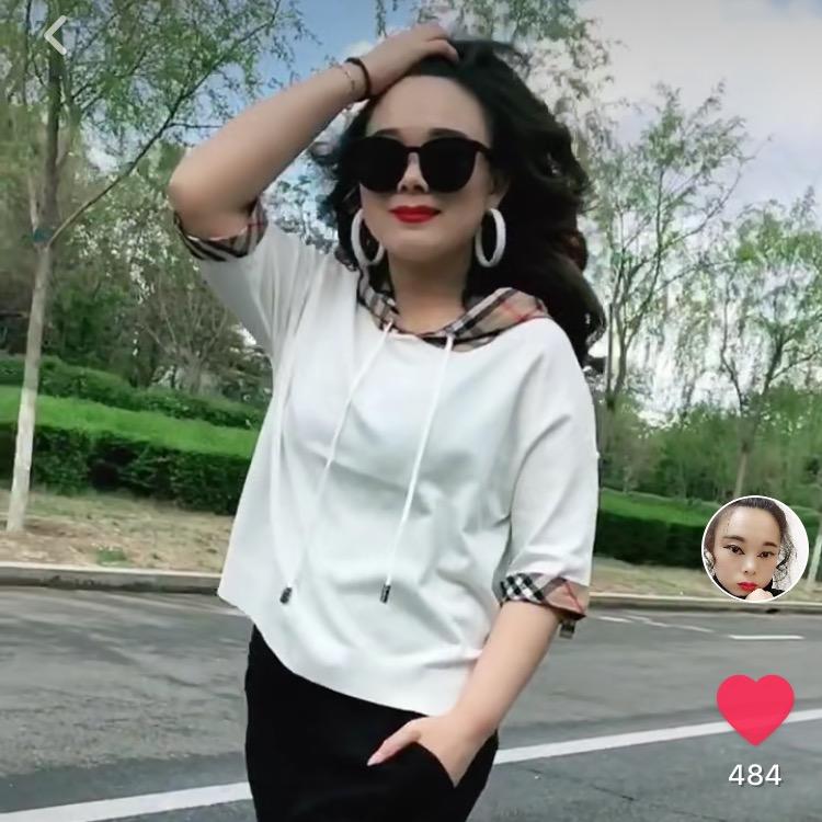刘萌萌服装