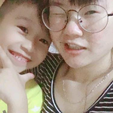 辰龙超市旁卖男装的燕子