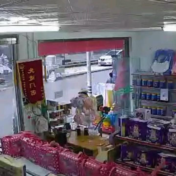 上河溪吉星奶粉屋甄文玉