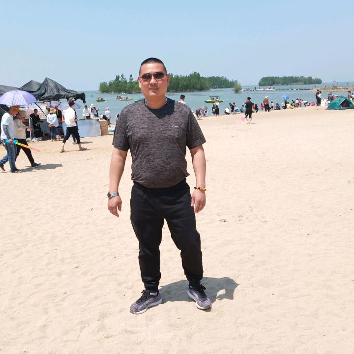 👍强🇨🇳哥任益成