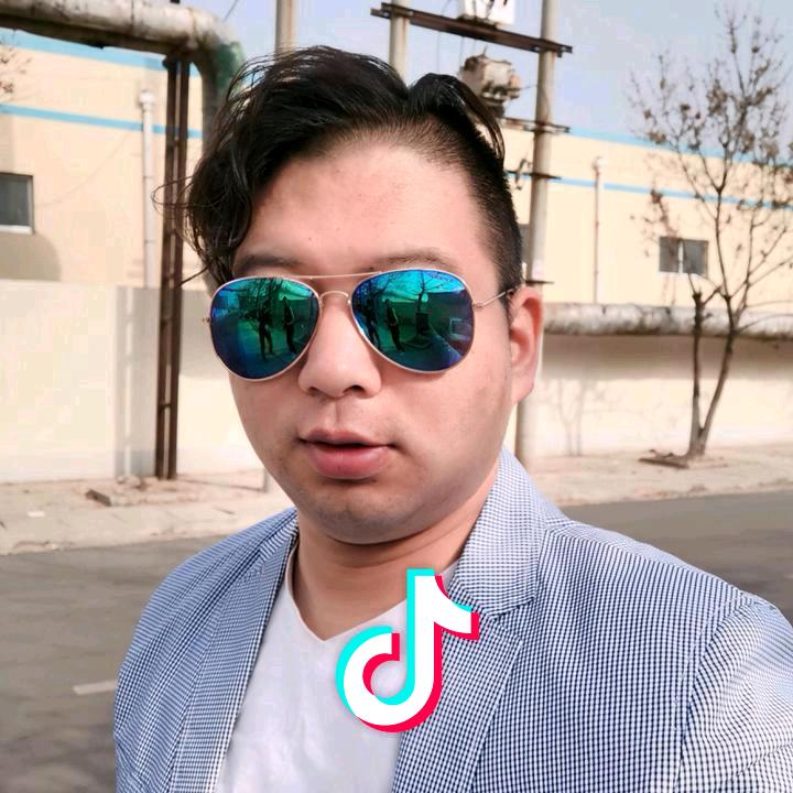 奋斗小子（垦利区鸿彬乒乓球训练基地）
