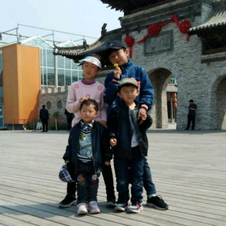 田鹏重卡修配，轮胎大全