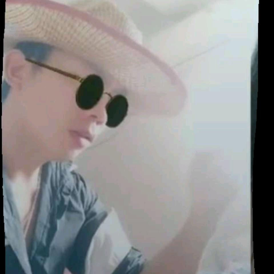 小老头，草🌿帽👒哥