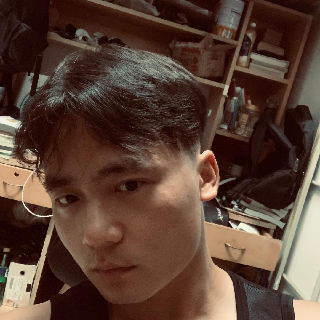 LV YI