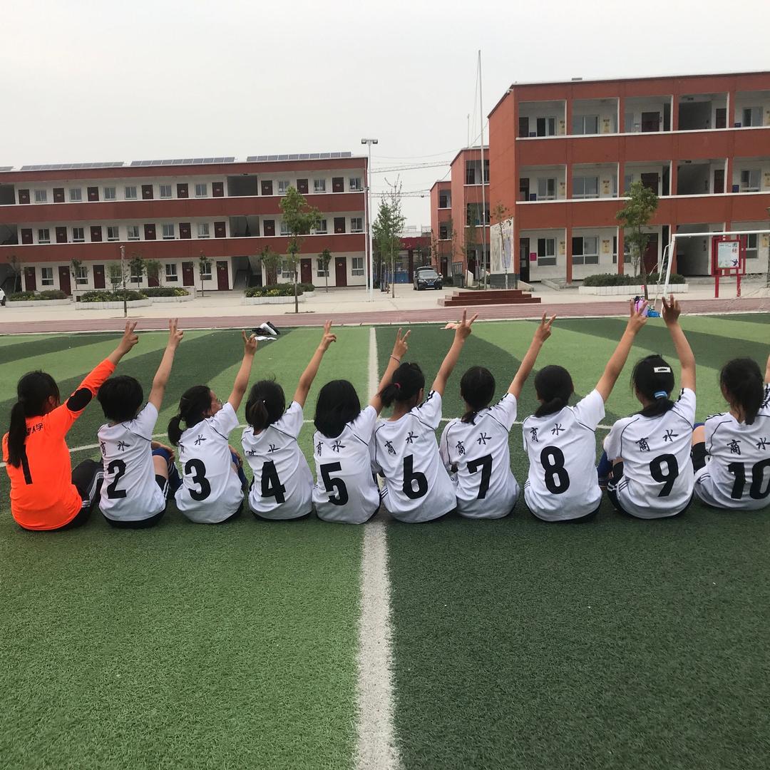 喜欢足球的胖老师⚽