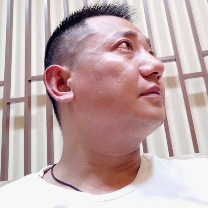 一个人的狂欢