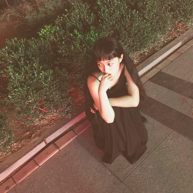 头颅里没有一点点脑子