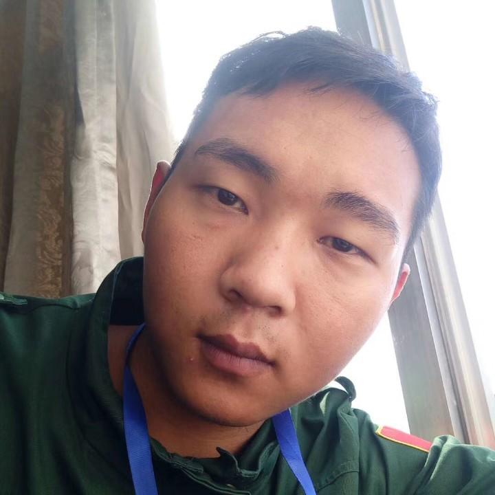 钢铁哥小王