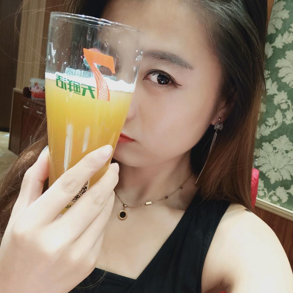 泰山原浆啤酒小青