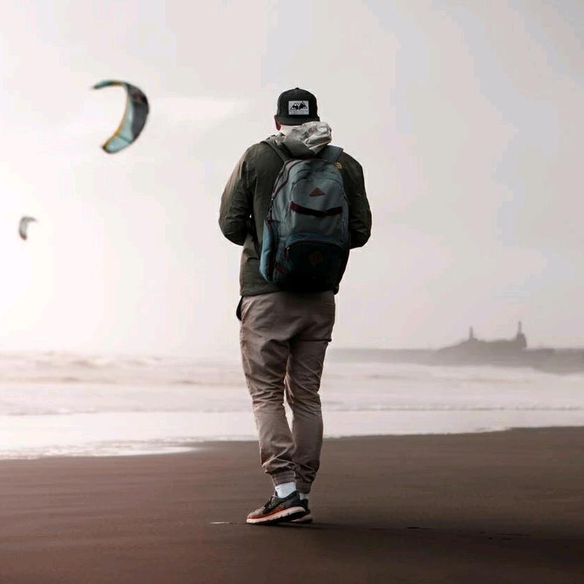 多巴台球器材室