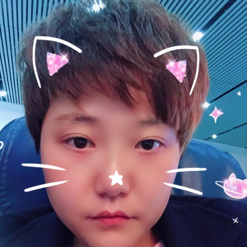 只有影子@