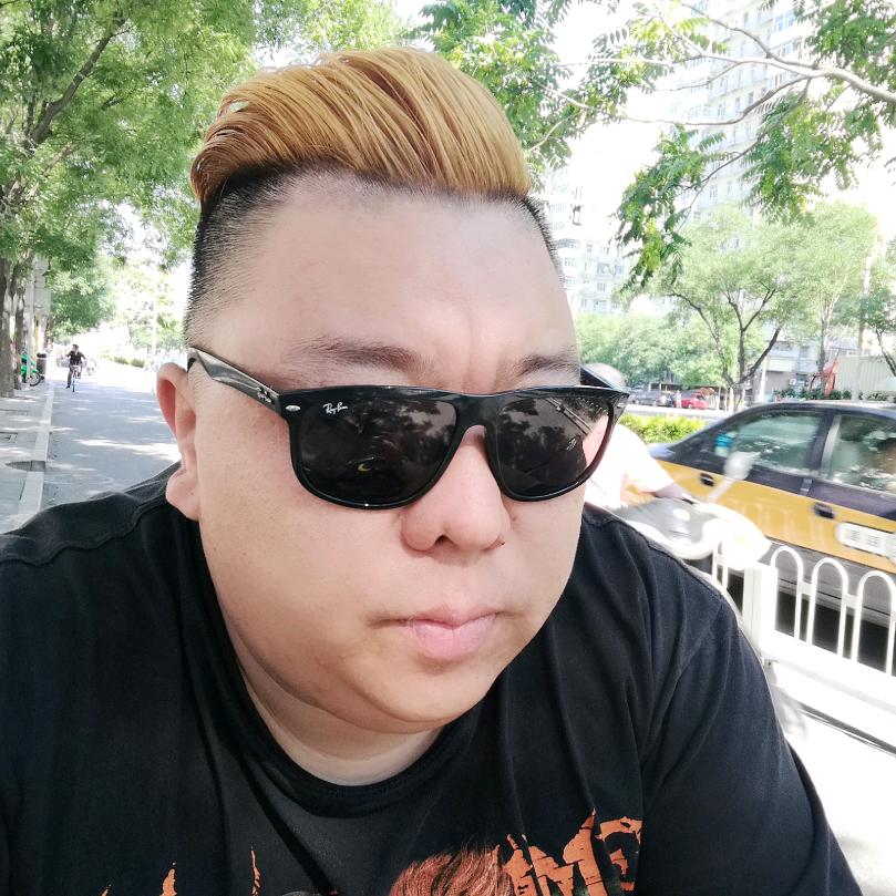 帅哥尤🥰