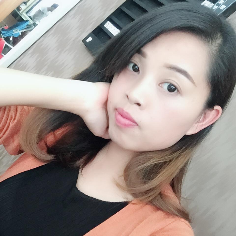 桂平女发型师