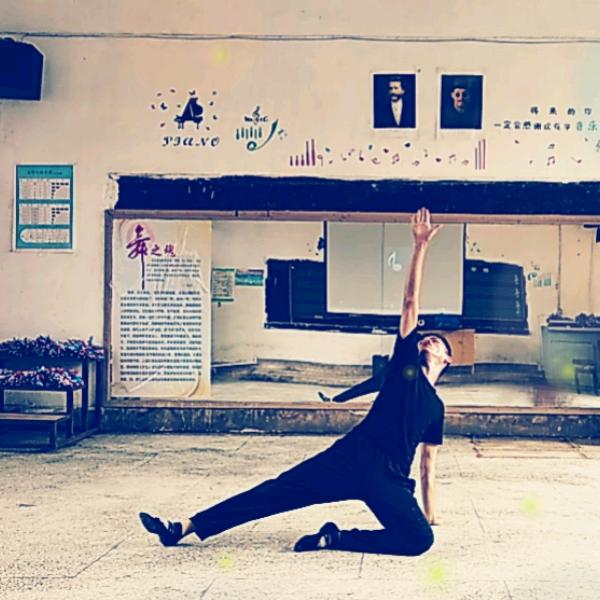 🎤小彭老师🎻