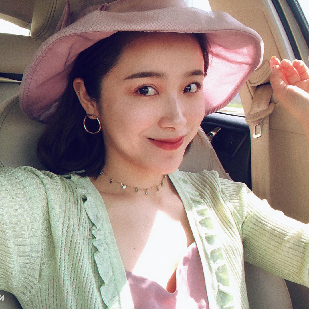 May小姐