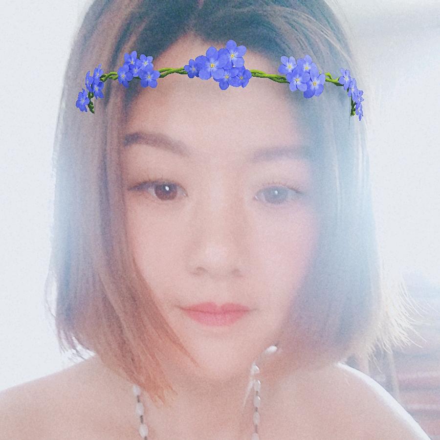 陌然🍄浅笑