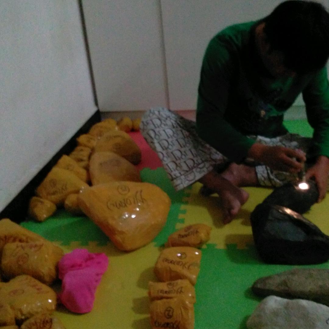 一切梦想都在石头里