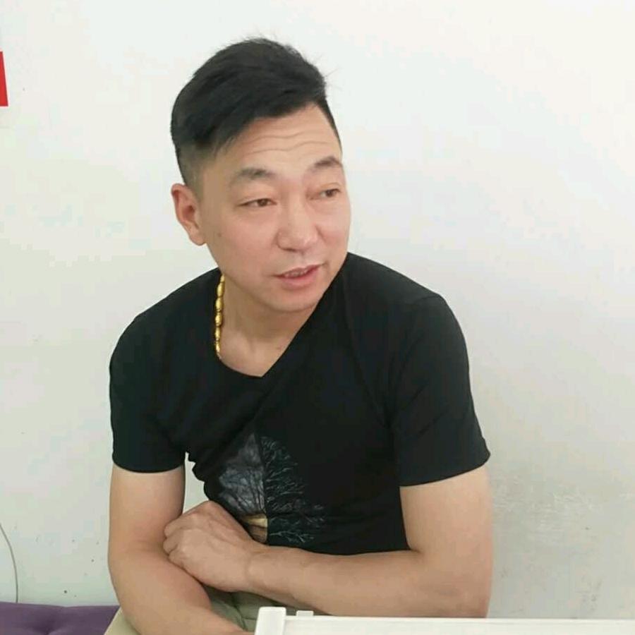 万华辉顶剪造型