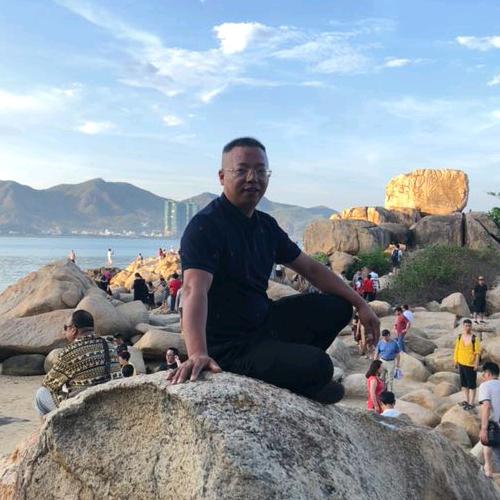 鹰潭灯叔（雷士，五光十色照明）