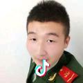 李震