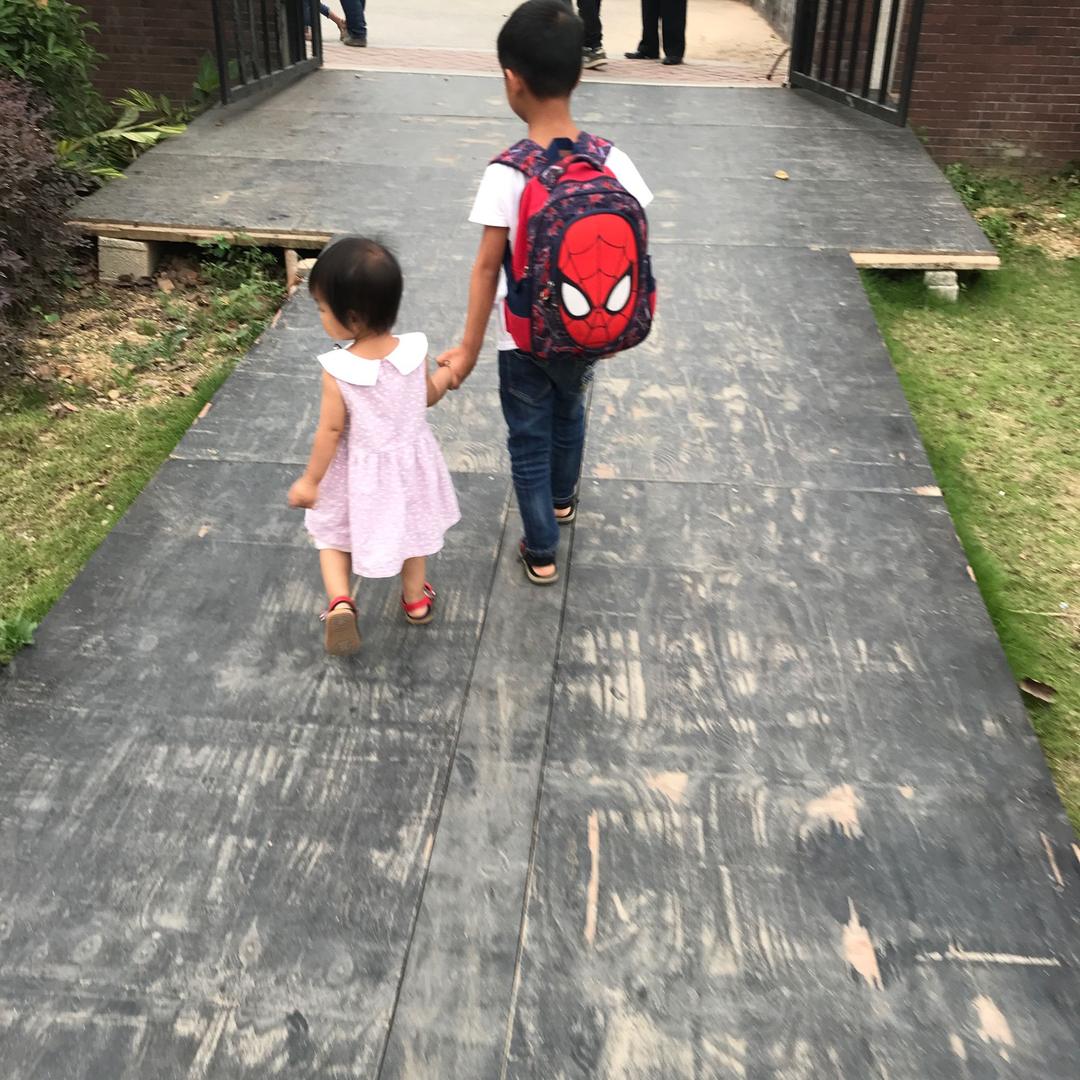 轮挖挖地球