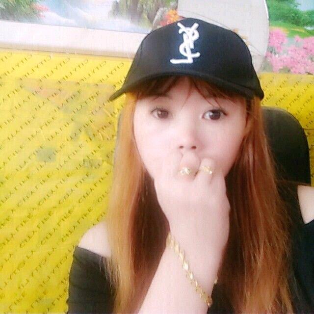 快乐的小酒窝