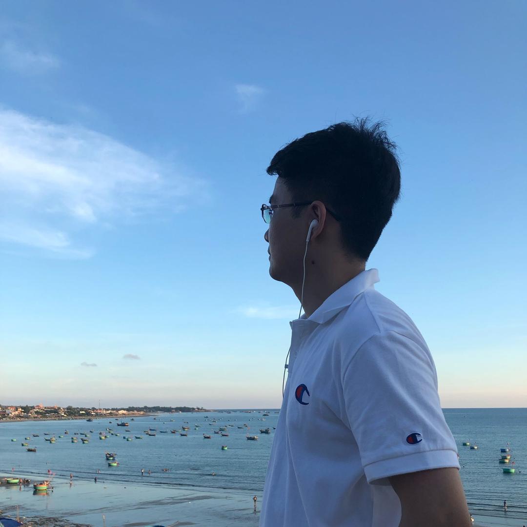 飞 翔