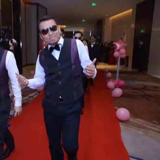 湛江讲金融专家何进悦