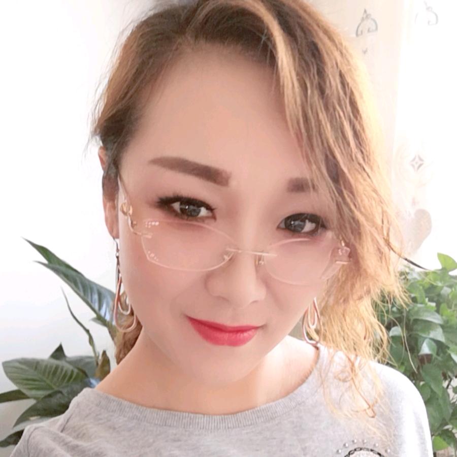 金石物流石圆圆