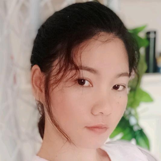 莉莉0729