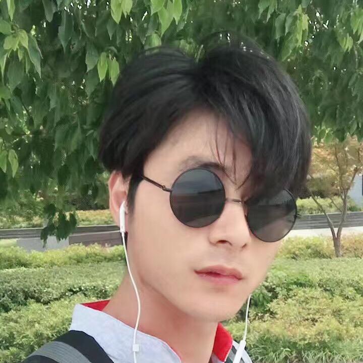 男孩