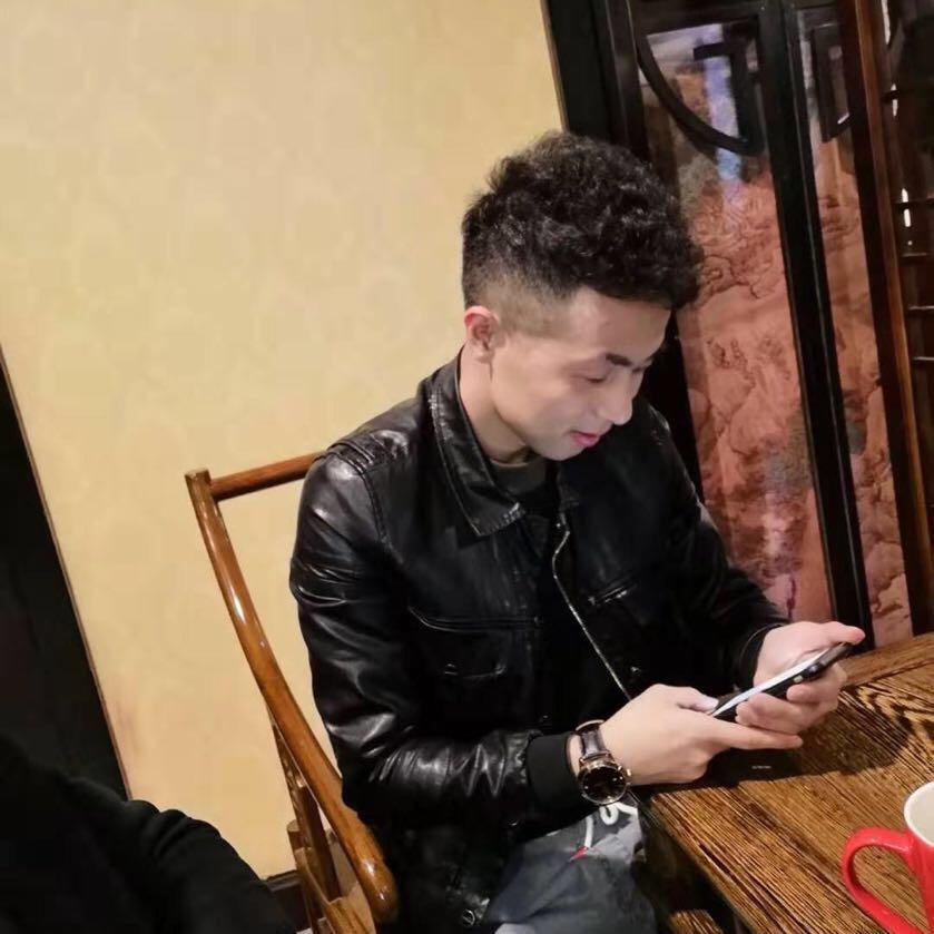 小龙男装搭配
