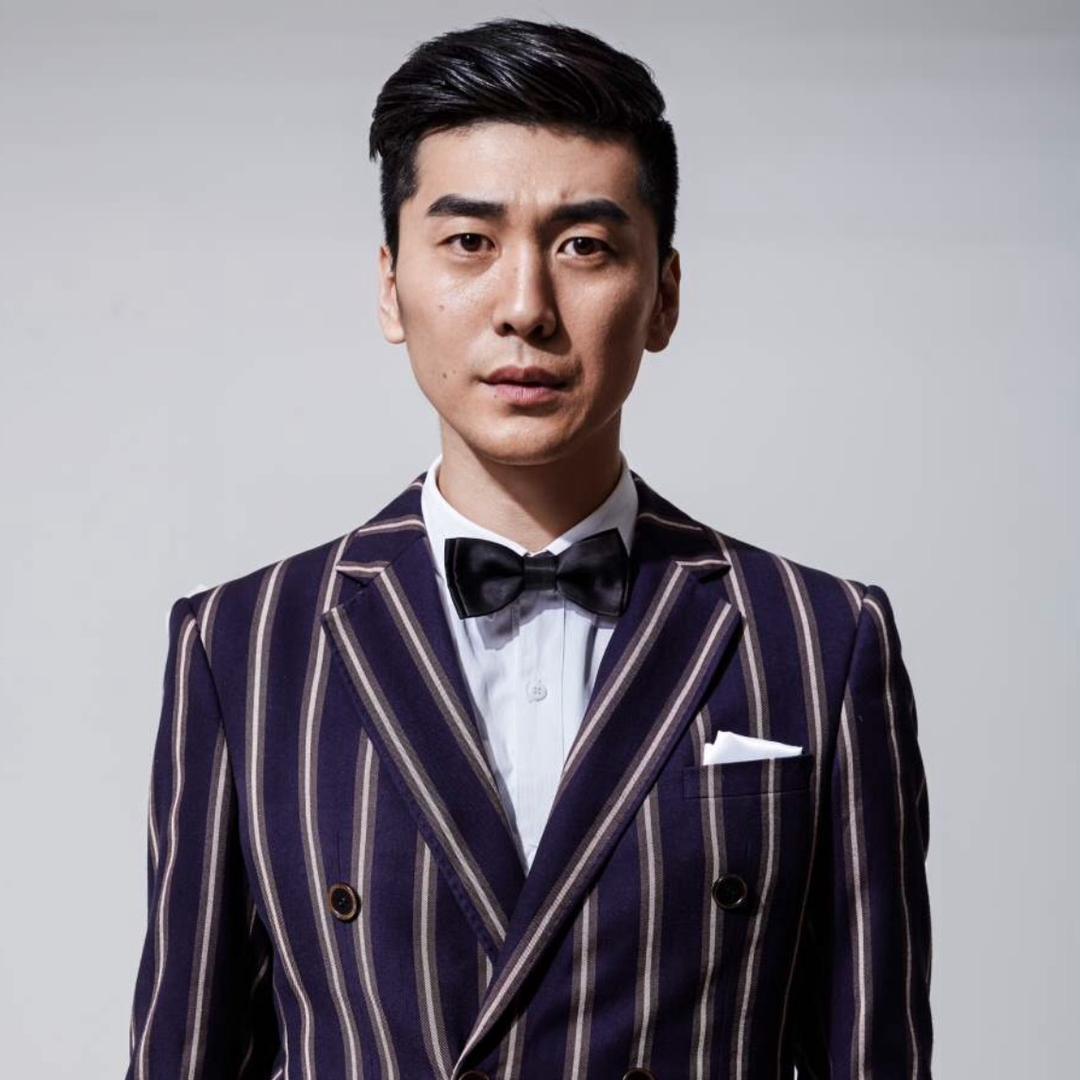 杨博