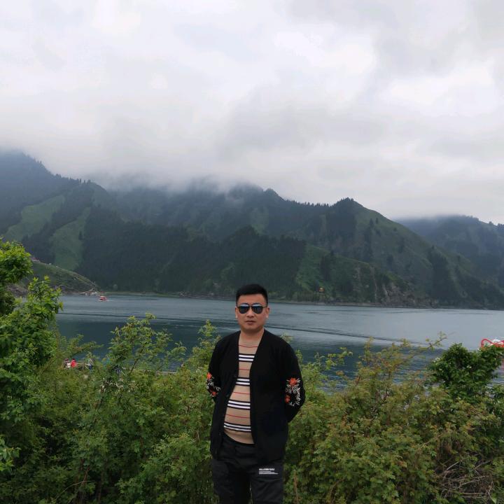 李