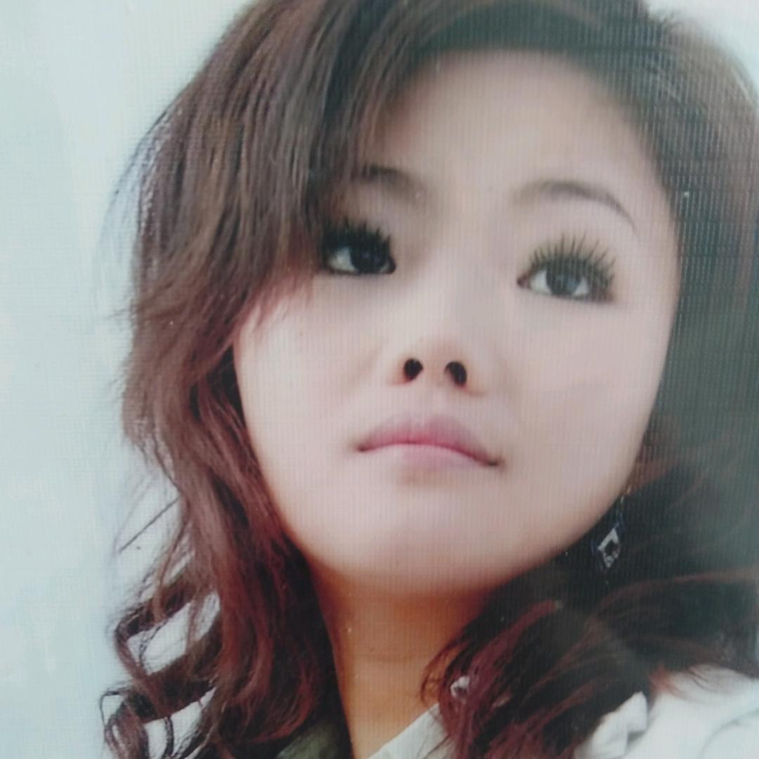 莉莉