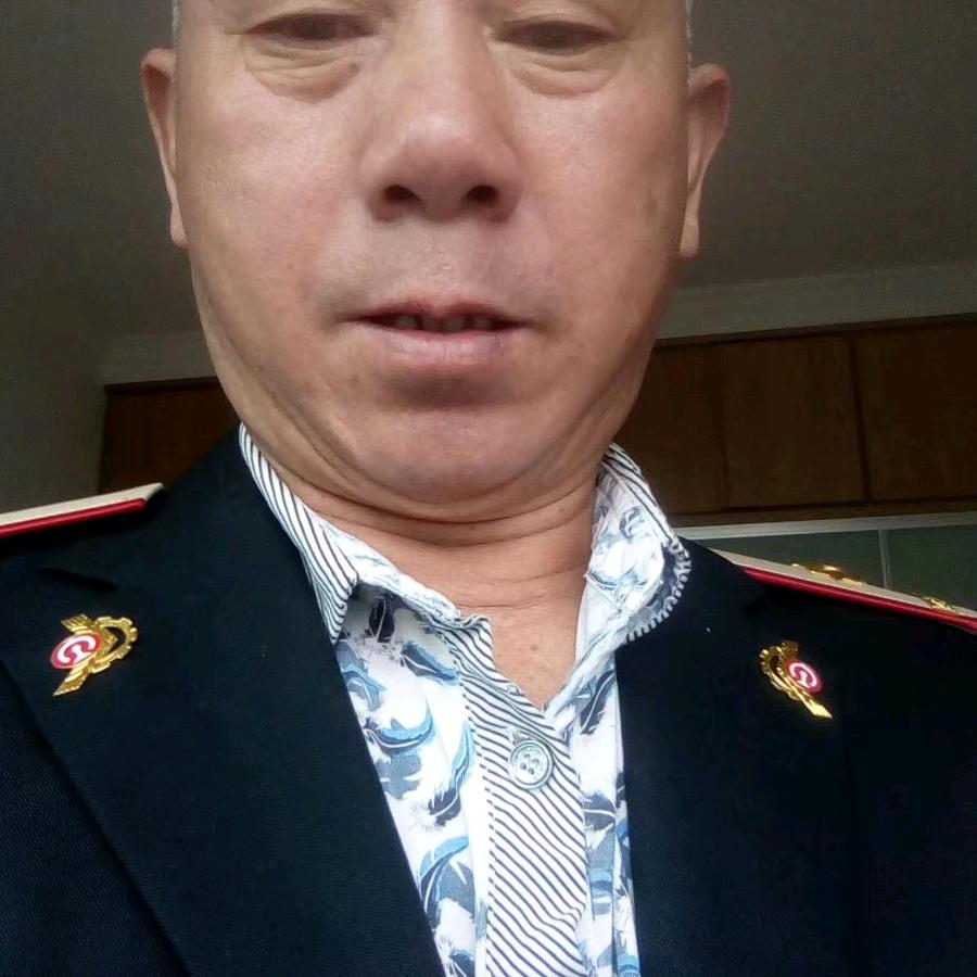 至千里，黎辉年