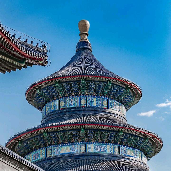 夜幕下的孤单