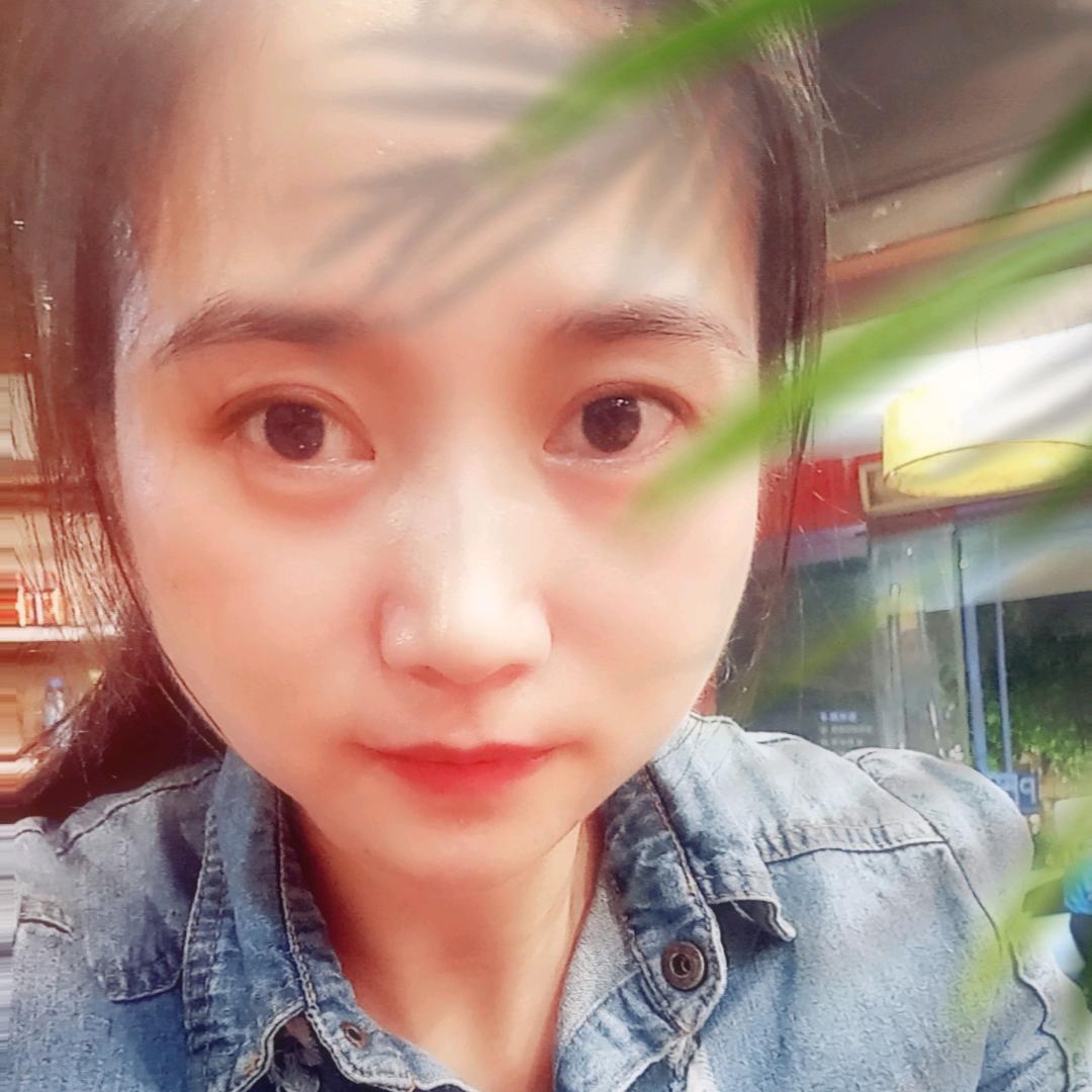 开心的一家